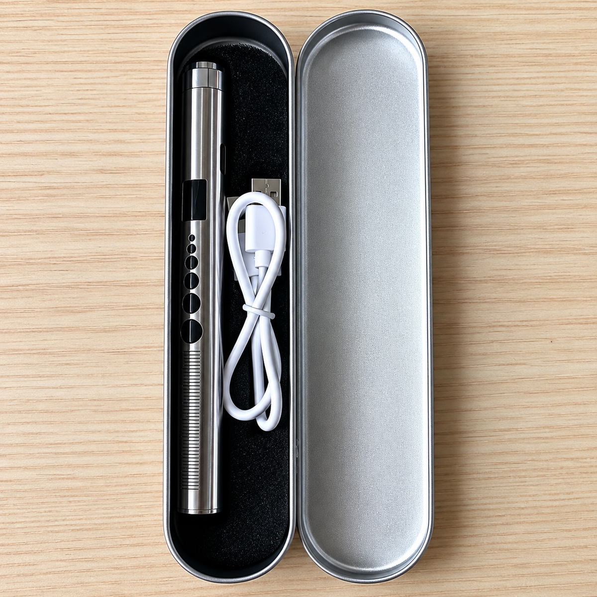 Medical pentorch (rechargeable with battery display)